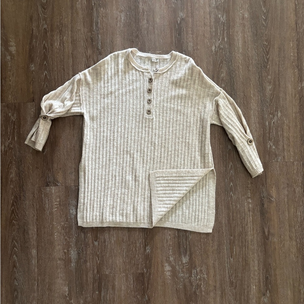 Ribbed Button-Front Knit Top in Light Oat